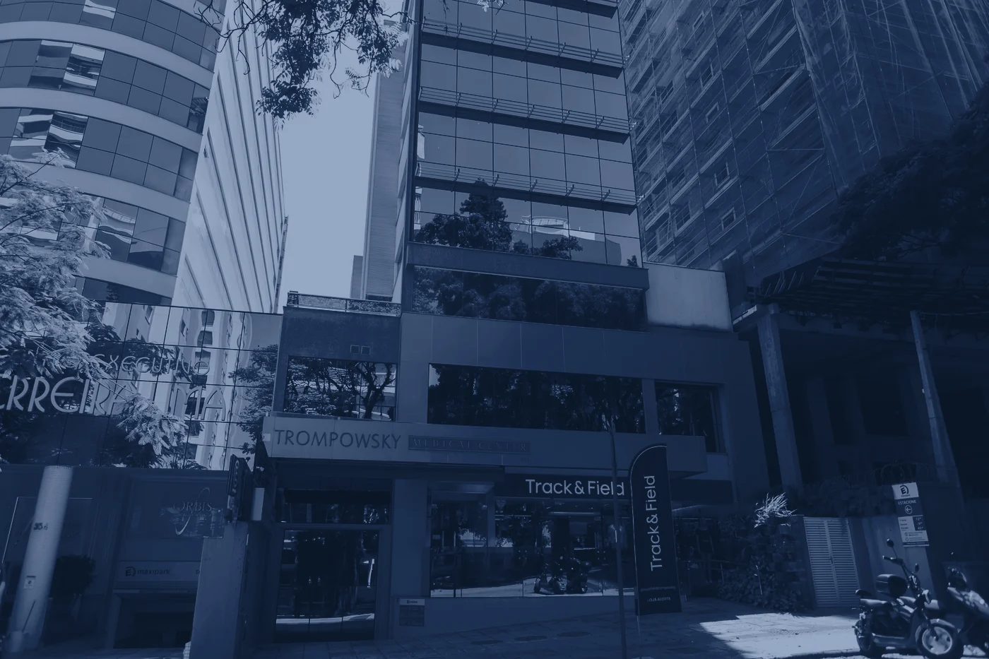 Fachada Aurum Clinic